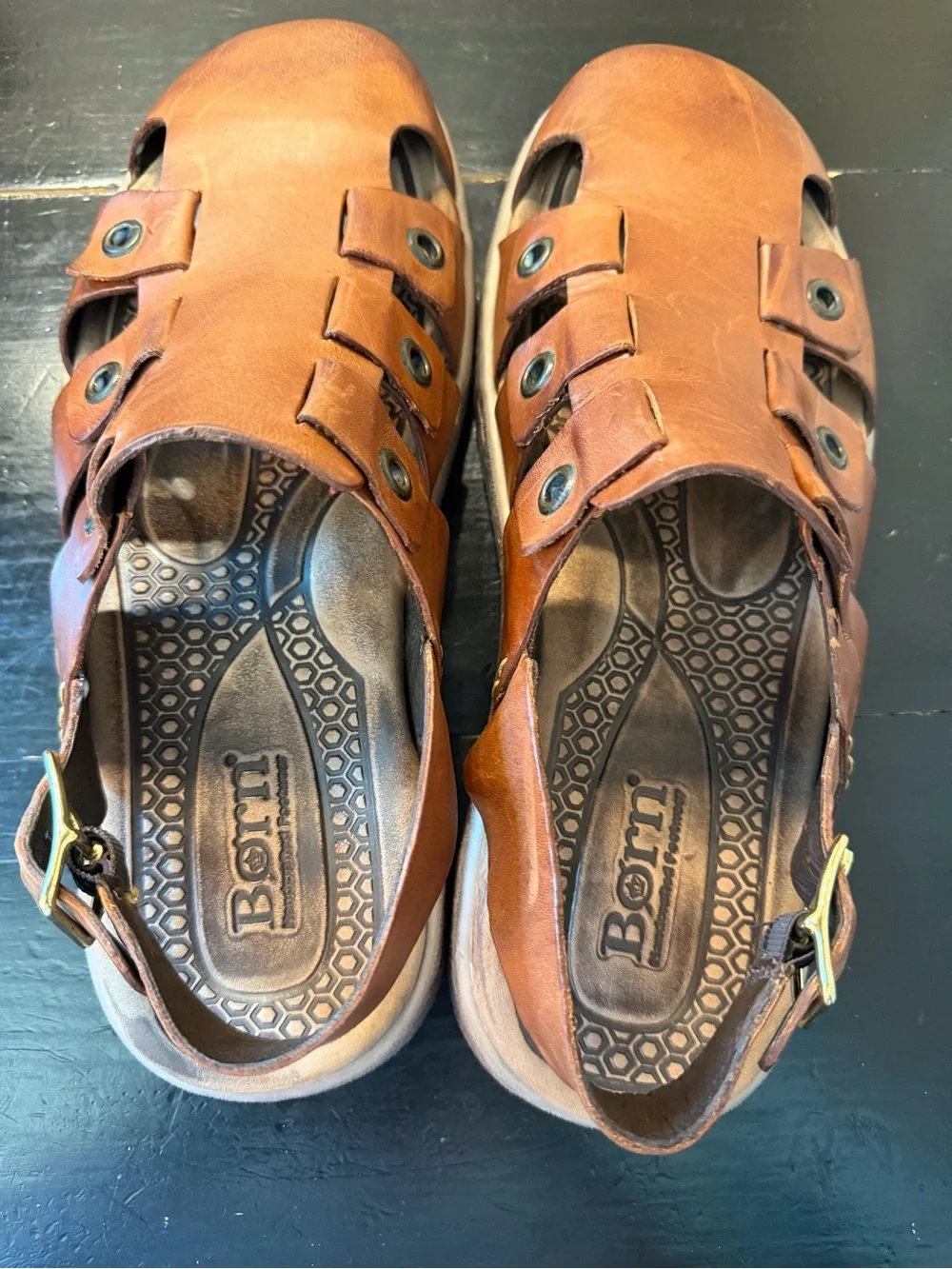 Born Mens Brown Leather Fisherman Sandals Closed Toe Comfort Shoes Rivets Sz 10